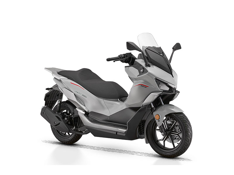 QJ Motor lanza el FORT 125N: escúter GT microhíbrido | MotoTaller.info