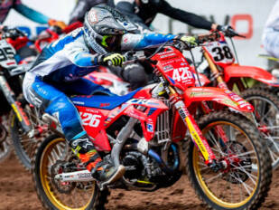 RFX pone a punto tu moto de motocross con su gama completa de componentes RFX pone a punto tu moto de motocross con su gama completa de componentes