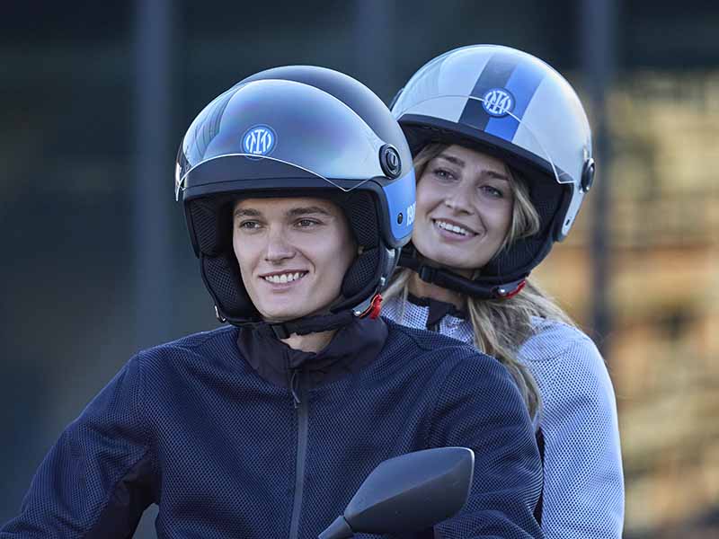 El fútbol y las motos se dan la mano con el casco El’Jettin Inter de Tucano Urbano