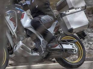 Descubre la línea Touring de botas de viaje Eleveit