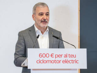Barcelona impulsa un plan para alcanzar un parque de ciclomotores eléctrico en 2030 Barcelona impulsa un plan para alcanzar un parque de ciclomotores eléctrico en 2030