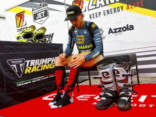 Eleveit regala unos calcetines X Comp por la compra de unas botas de off road