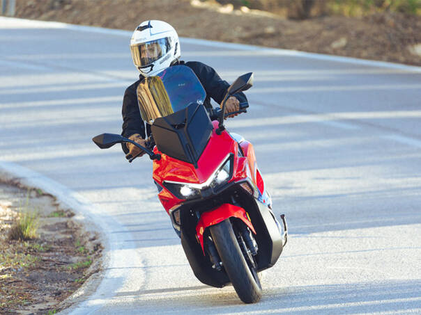 QJ Motor Fort 125N: Equilibrio, tecnología y precio | MotoTaller.info