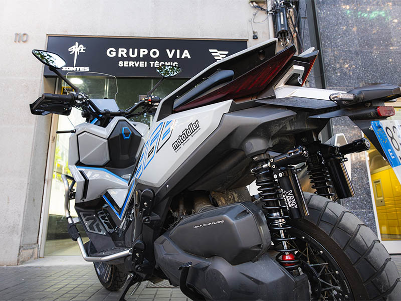 Instalamos el amortiguador YSS G-Modix en una Zontes 368G