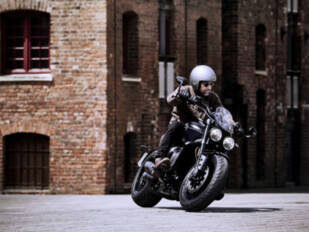 Avon Cobra Chrome: El regreso del icónico neumático Whitewall Avon Cobra Chrome: El regreso del icónico neumático Whitewall