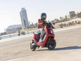 Subvención de 600 euros por la compra de un ciclomotor eléctrico en Barcelona