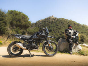 Royal Enfield Himalayan 450 Mana Black: ADN aventurero