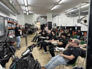 Berton imparte una sesión formativa sobre el software de diagnosis BertonData Bike en EPS Formación