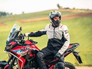 T.Ur lanza la chaqueta de verano Elba Evo