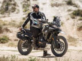 CFMoto 1000MT-X: Asalto al trono
