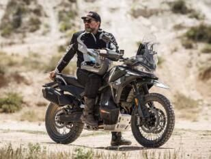 CFMoto 1000MT-X: Asalto al trono