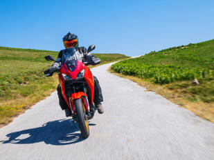Moto Morini X-Cape 700: una evolución que mejora una base ya consolidada Moto Morini X-Cape 700: una evolución que mejora una base ya consolidada