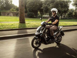 NIU prepara una ofensiva para este verano con promociones y nuevos modelos en España