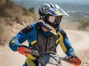 Ligereza y ventilación son las credenciales del nuevo casco CGM 367 MUD-X Ligereza y ventilación son las credenciales del nuevo casco CGM 367 MUD-X