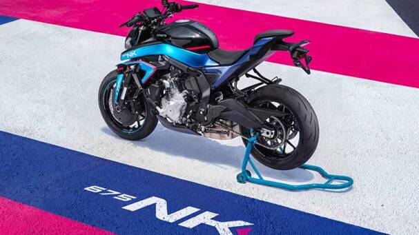 CFMOTO viste de carreras su 675NK con la edición limitada Aspar