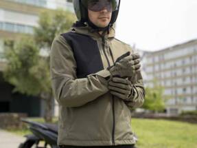 Protección, confort y versatilidad con los nuevos guantes LS2