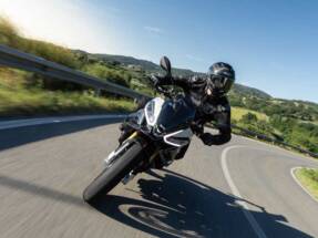 HJC F72: casco sport-turismo de carbono desde 429,90 euros