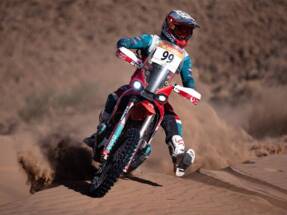 Javi Vega gana la categoría Malle Moto del Rally de Marruecos con la KOVE 450 Rally